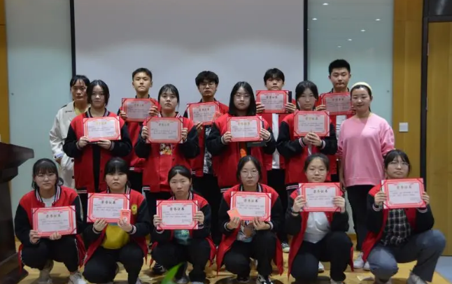 郑州优胜实验中学高一年级举办英语词汇竞赛