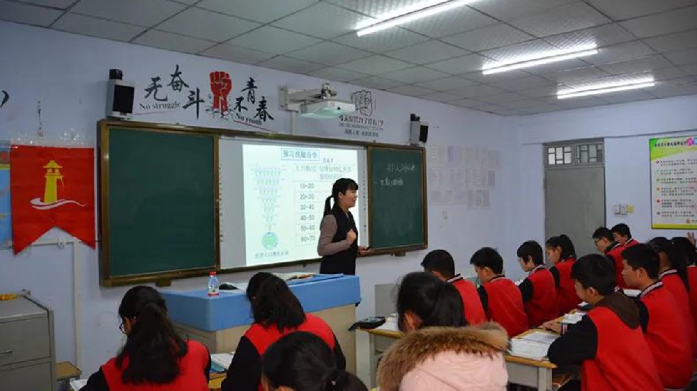 高考结束后选择报志愿还是复读？