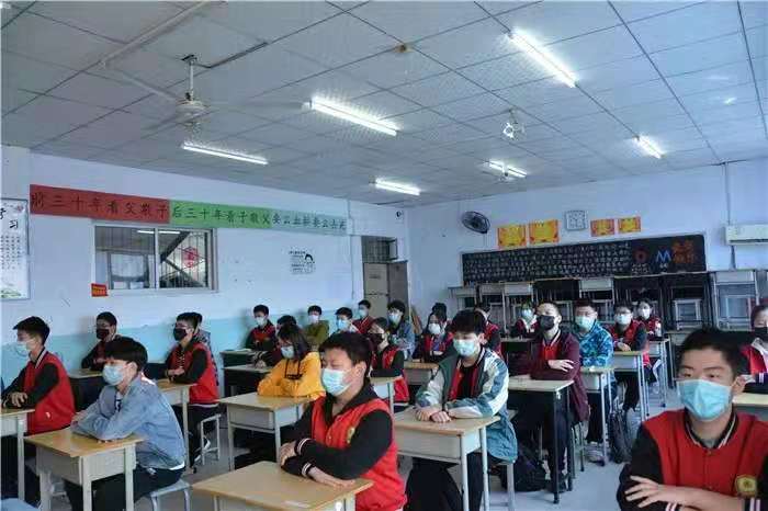 高二学生如何平稳渡过心理断乳期