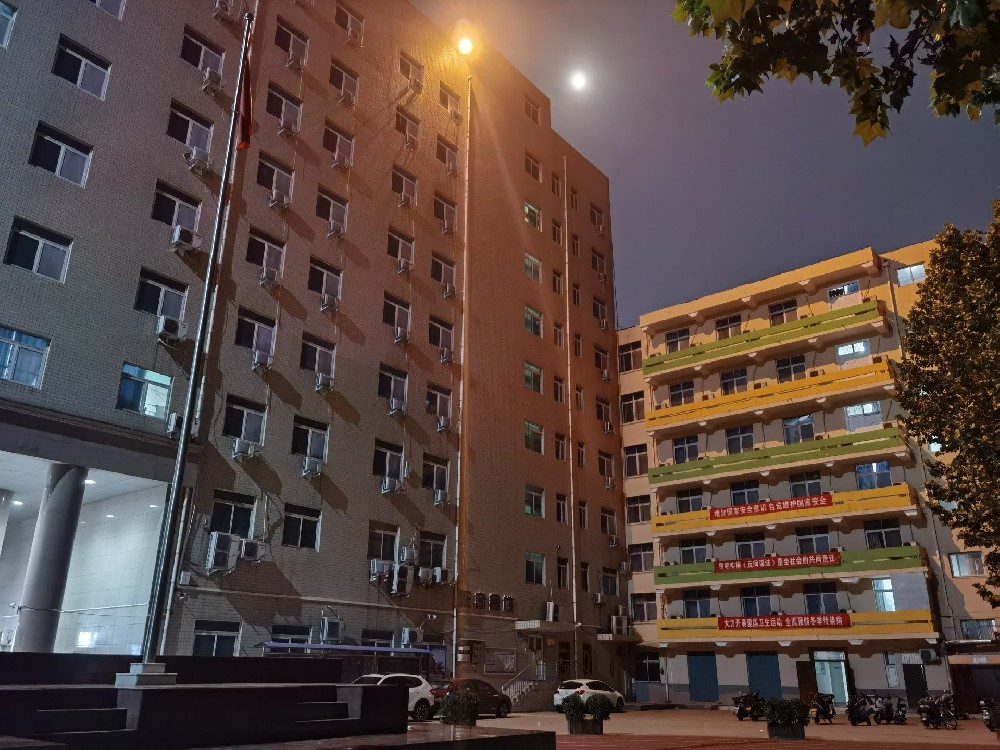 高三是座山峰,攀越山峰，未来海阔天空