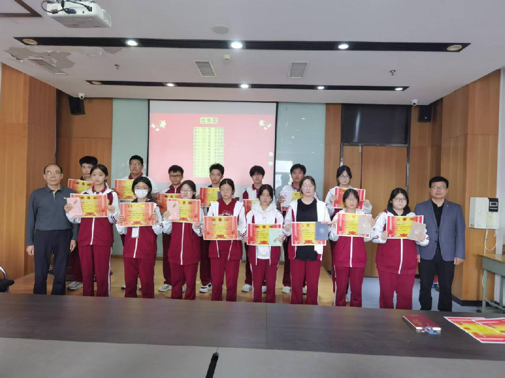 声承华夏 情溢山河——我校国庆主题经典诗文朗诵活动圆满落幕